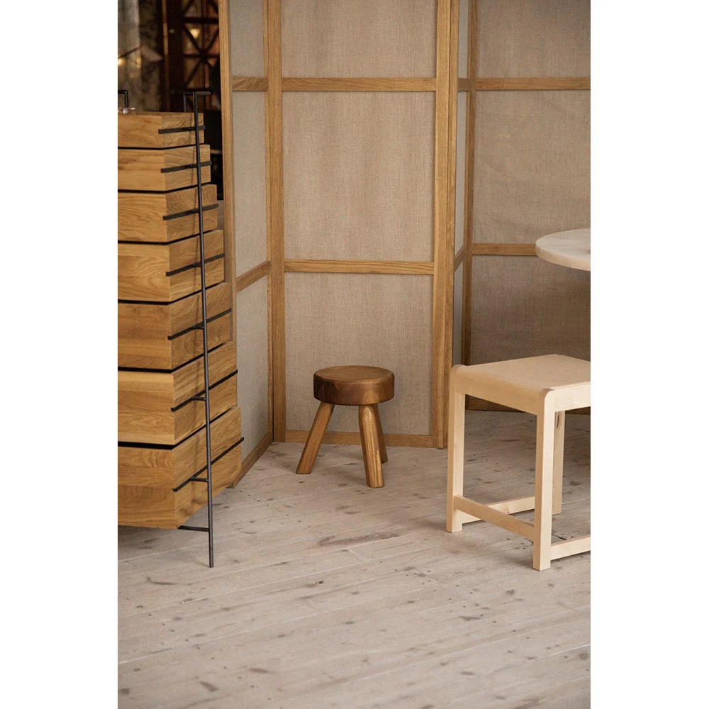 AML Stool - Image 11