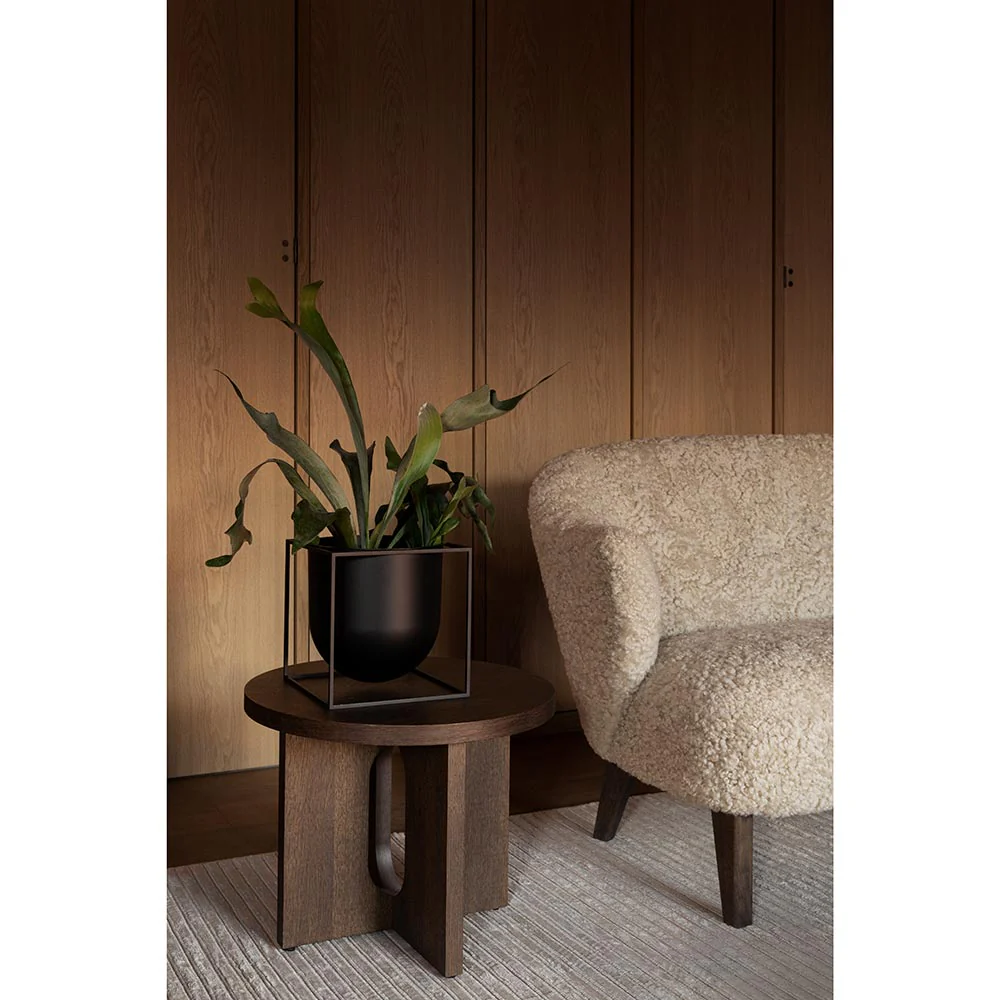 Androgyne 20" Wood Side Table - Dark Stained Oak - Image 6