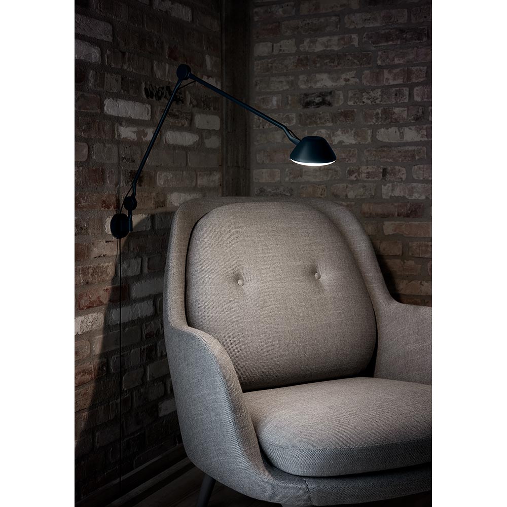 AQ01 Wall Lamp - Black - Image 3