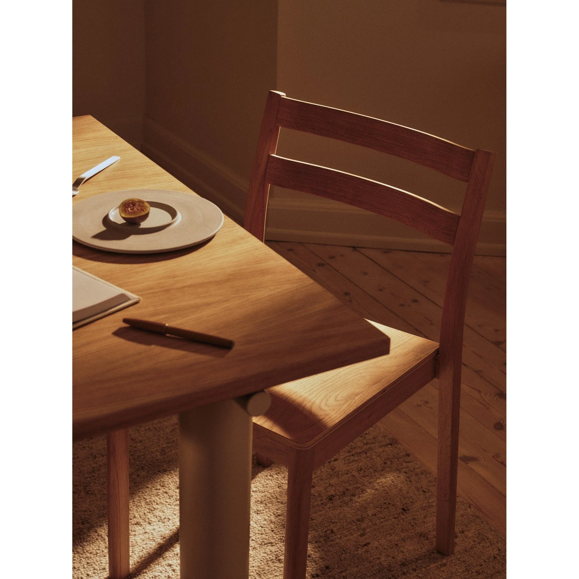 Atura Dining Table - Light Cashmere Base, Natural Oak Tabletop - Image 6
