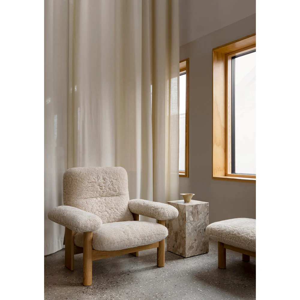 Brasilia Lounge Chair - Natural Oak, Sheepskin Nature - Image 6