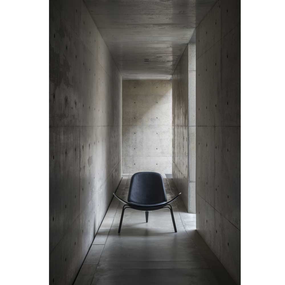 CH07 Shell Chair -  Brown/White Cowhide, Walnut - Image 4