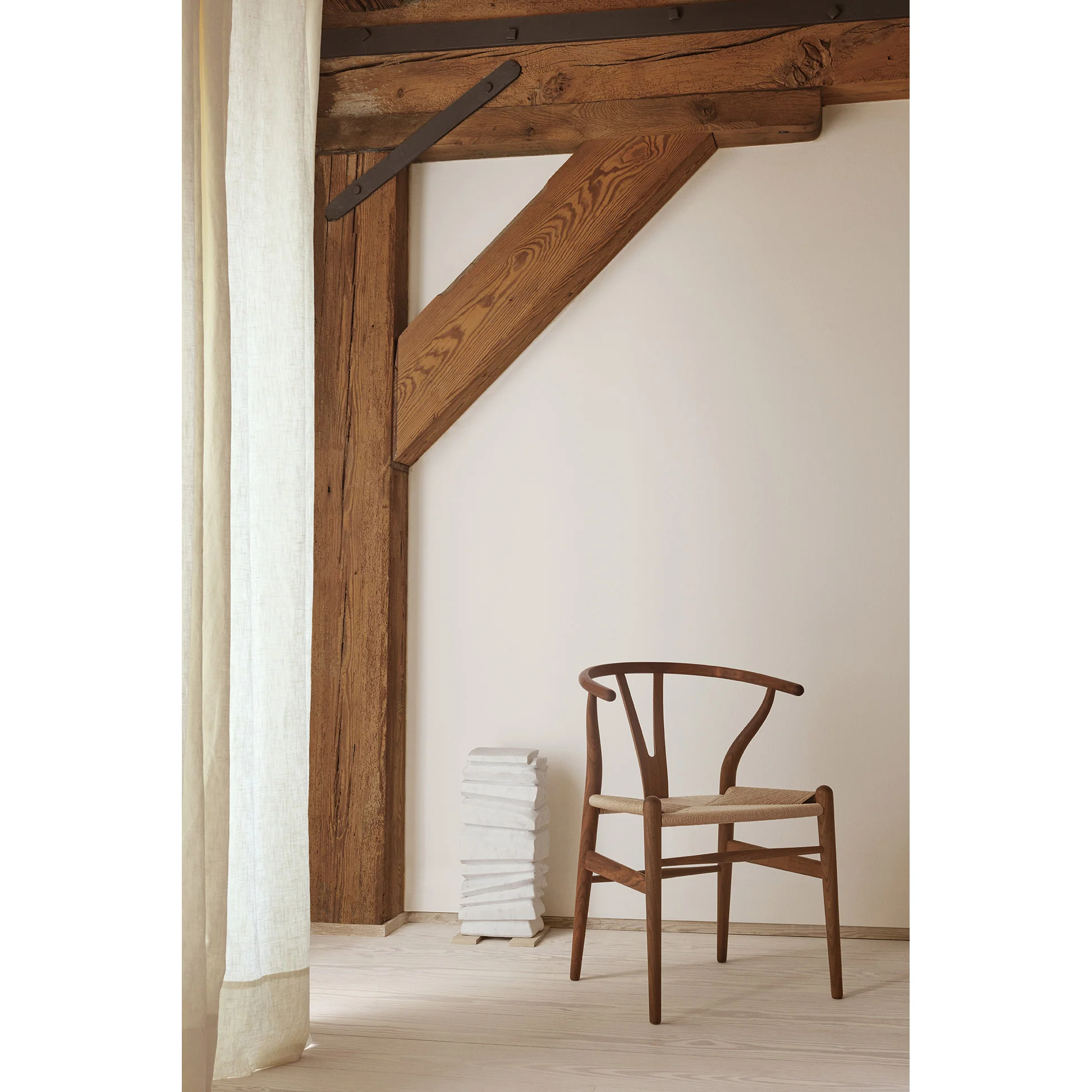 CH24 Wishbone Dining Chair - Natural Paper Cord, Beech Lacquer - Image 3