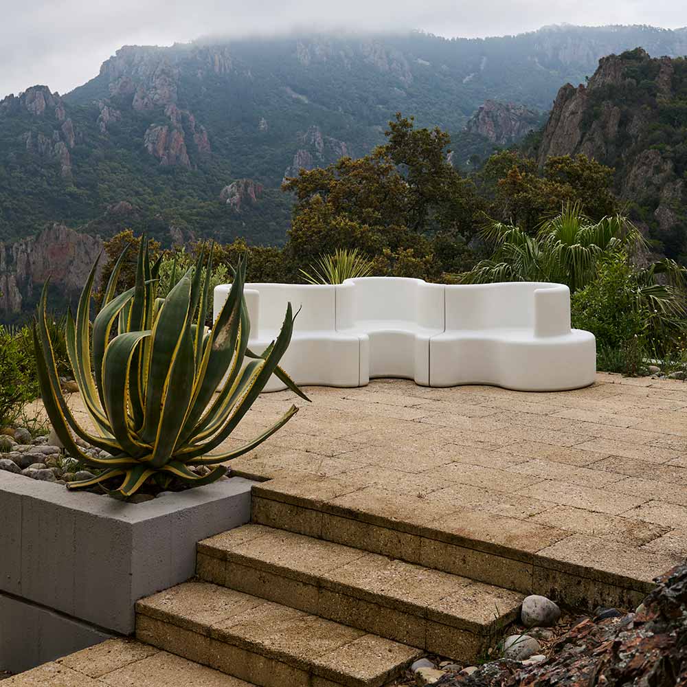 Cloverleaf Sofa - In/Outdoor - Image 7