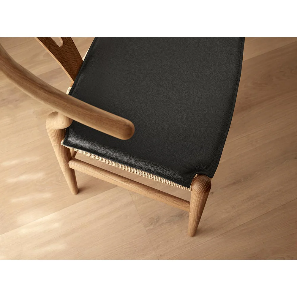 CU CH24 Cushion for the Wishbone Chair - Image 6