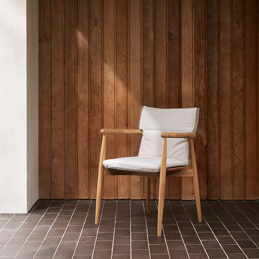 CU E008 Embrace Outdoor Dining Chair Cushion - Image 5