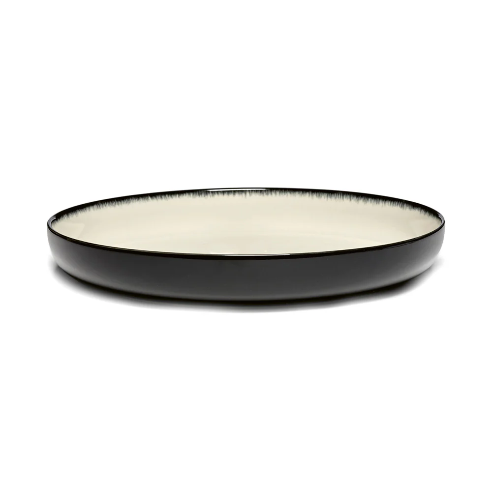 De Set of 4 High Plates Variation D - Off White & Black, 10.63"W
