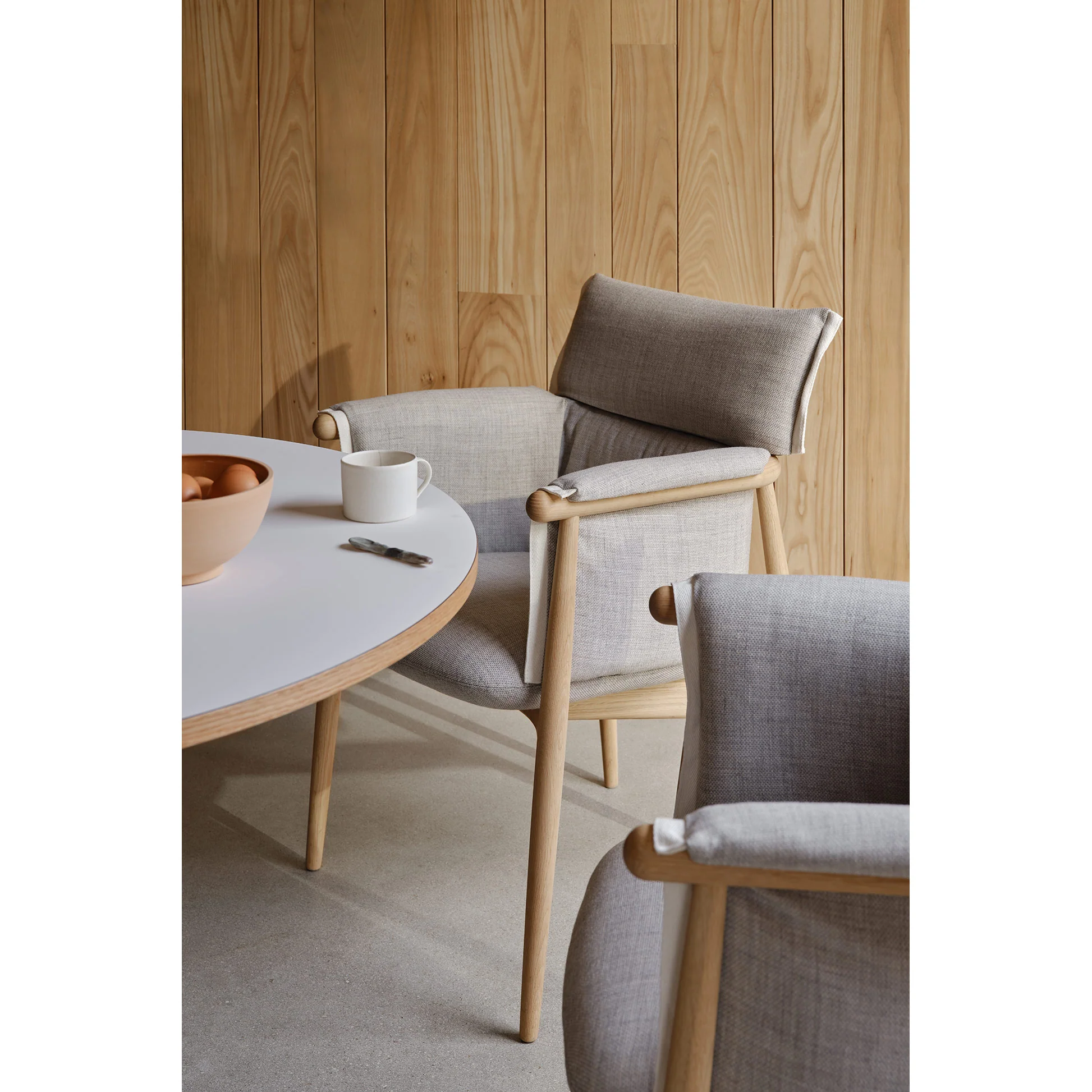 E005 Embrace Armchair - Image 10