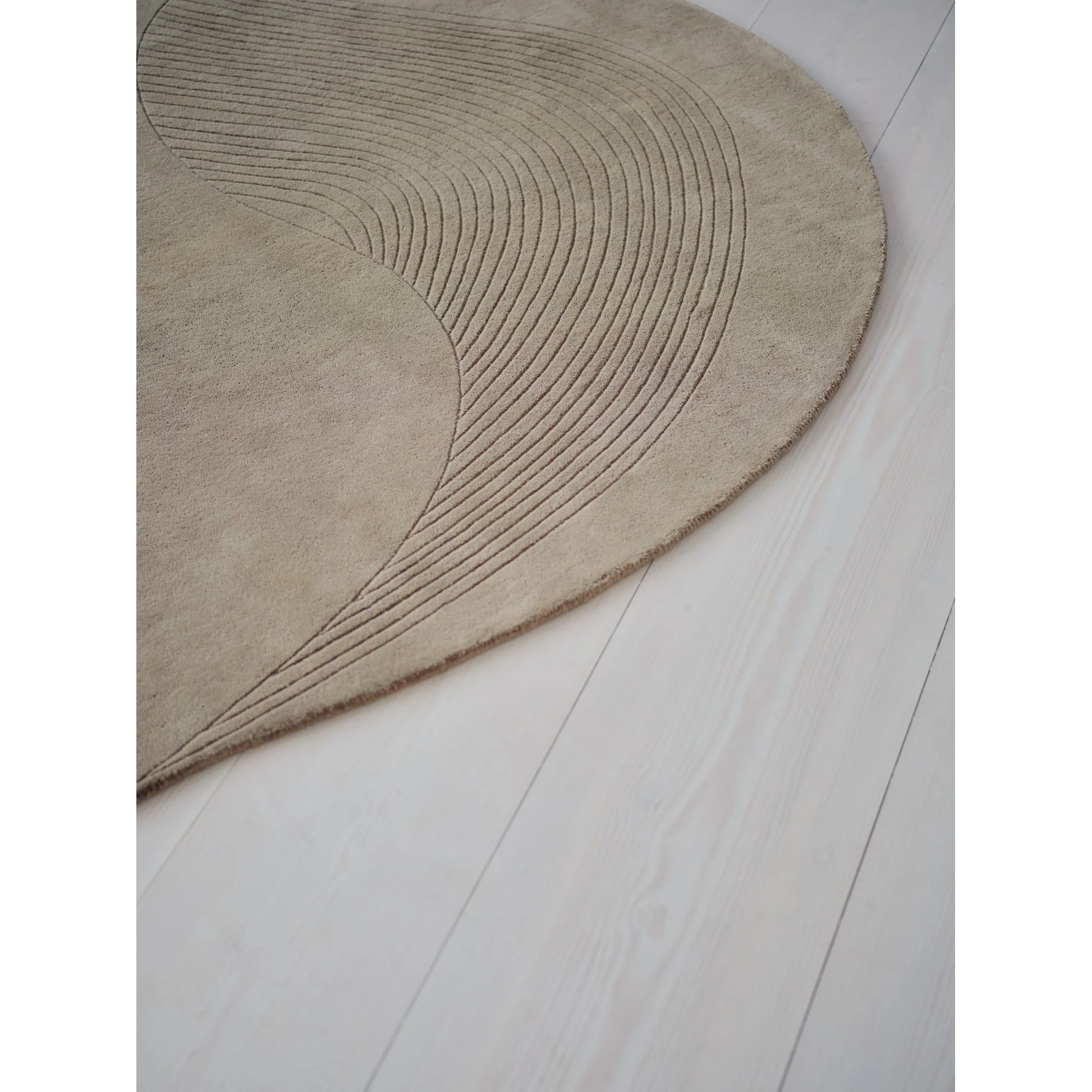 Fluid Arc Rug - Olive - Image 6