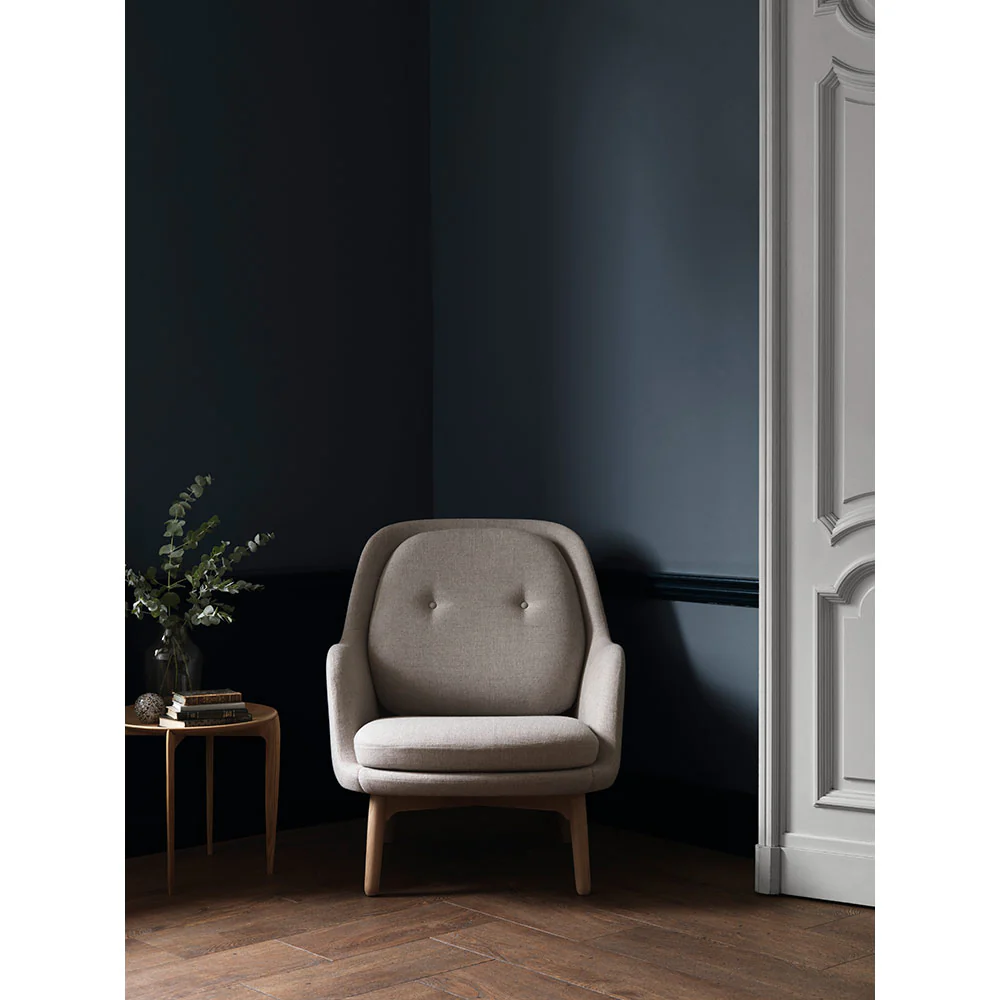 Fri Lounge Chair - Solid Oak Legs - Image 5