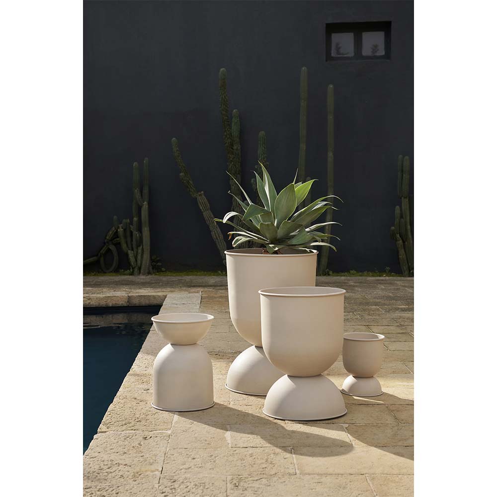 Hourglass Plant Pot - Cashmere - Image 4