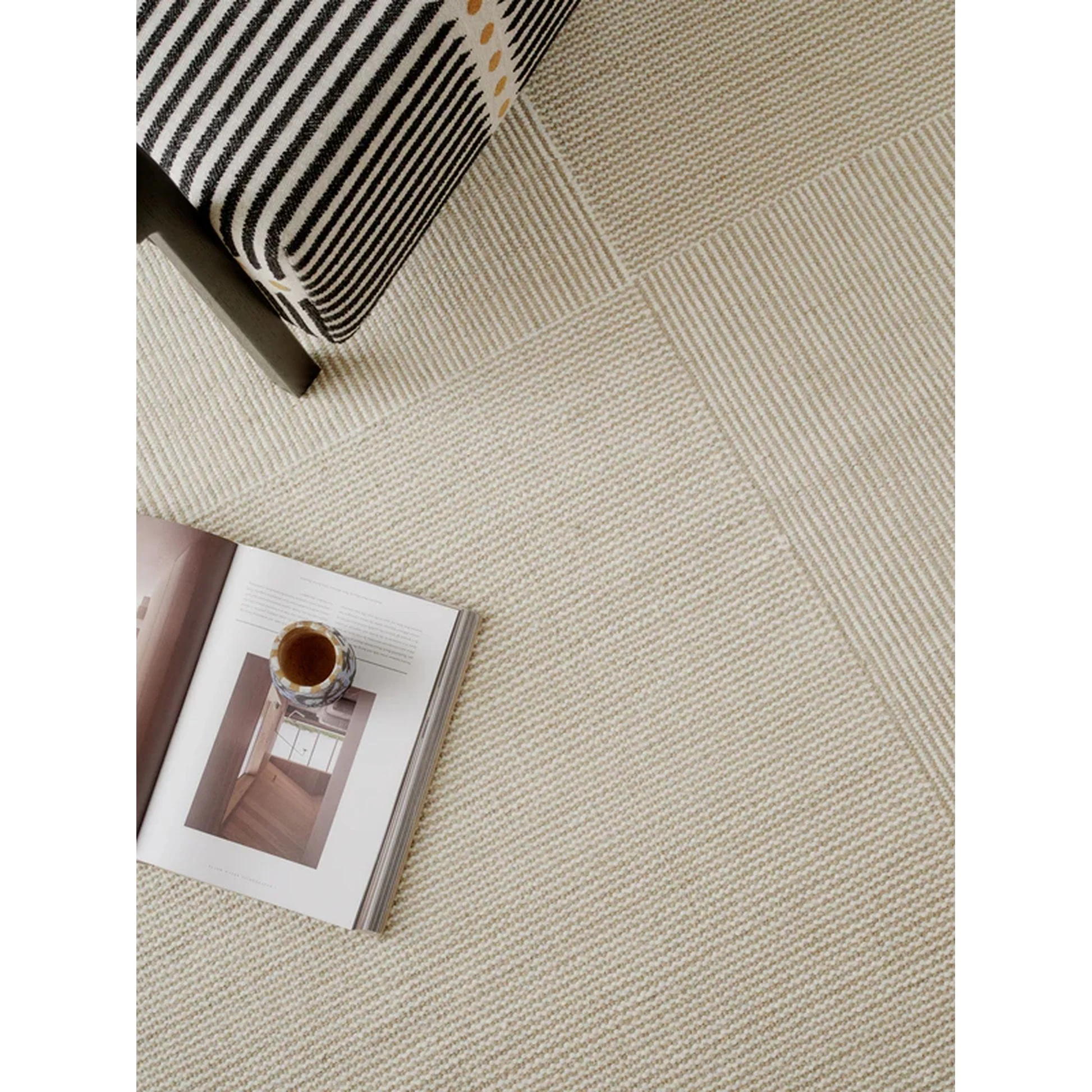 Kent Rug - White - Image 5