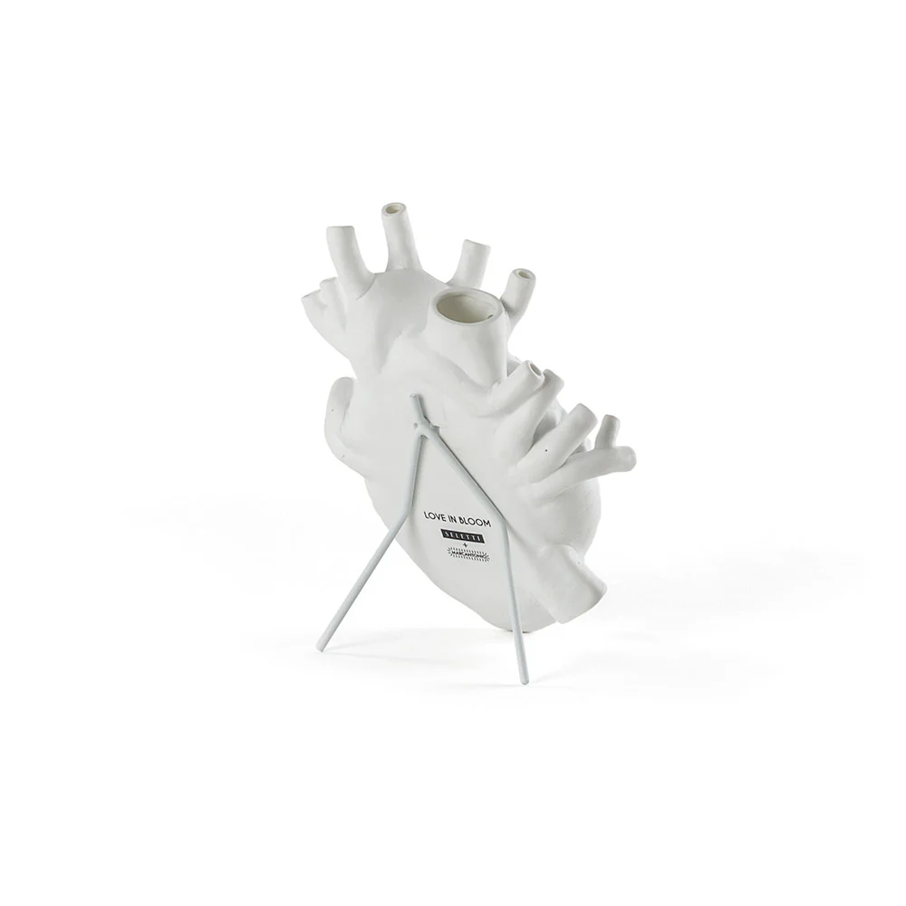 Love In Bloom Heart Vase - Image 5