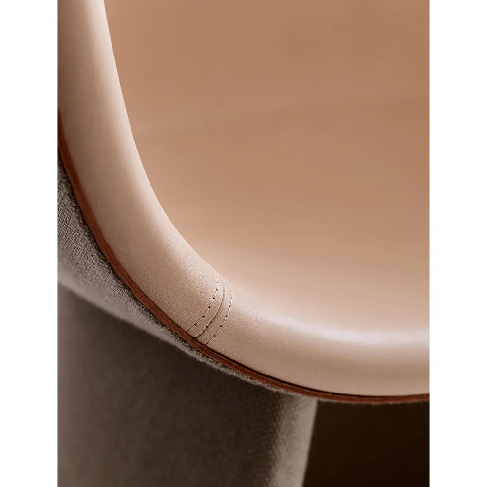 Monolit Lounge Chair With Leather Piping - Natural Leather, Sunniva 233 - Image 2