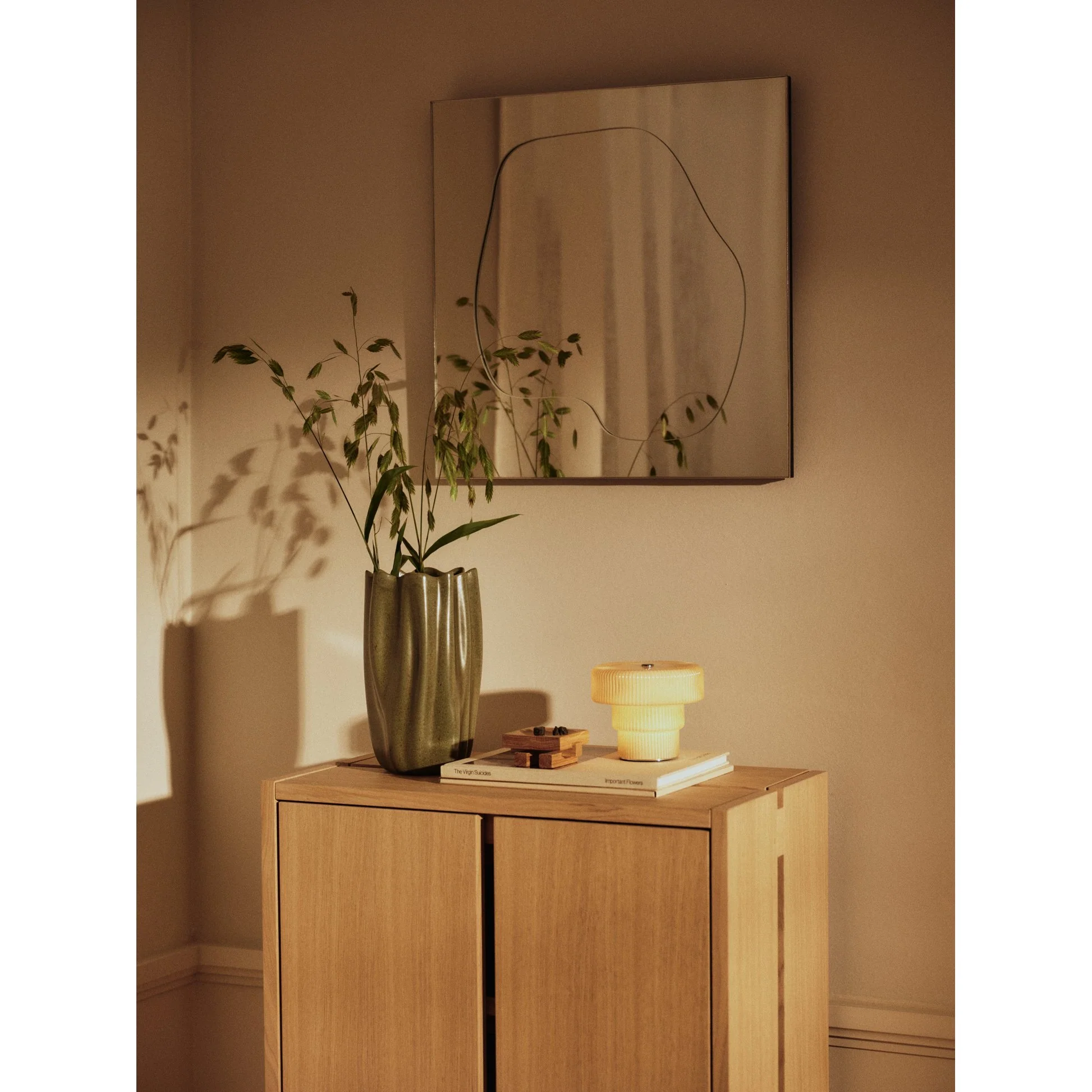Nium Vase - Dark Sage - Image 4