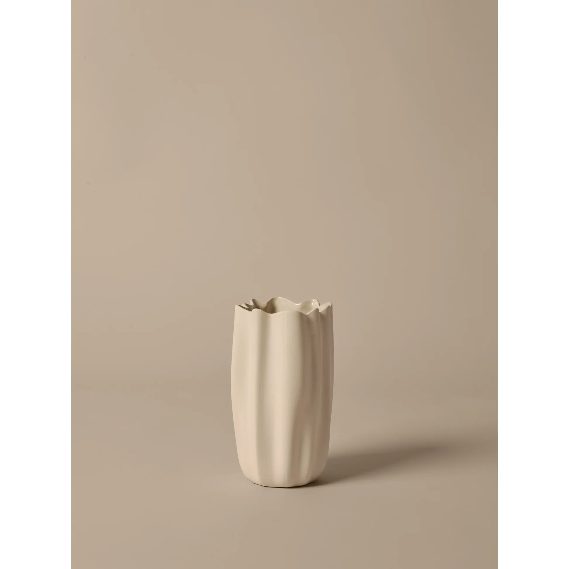 Nium Vase - Off-White - Image 3