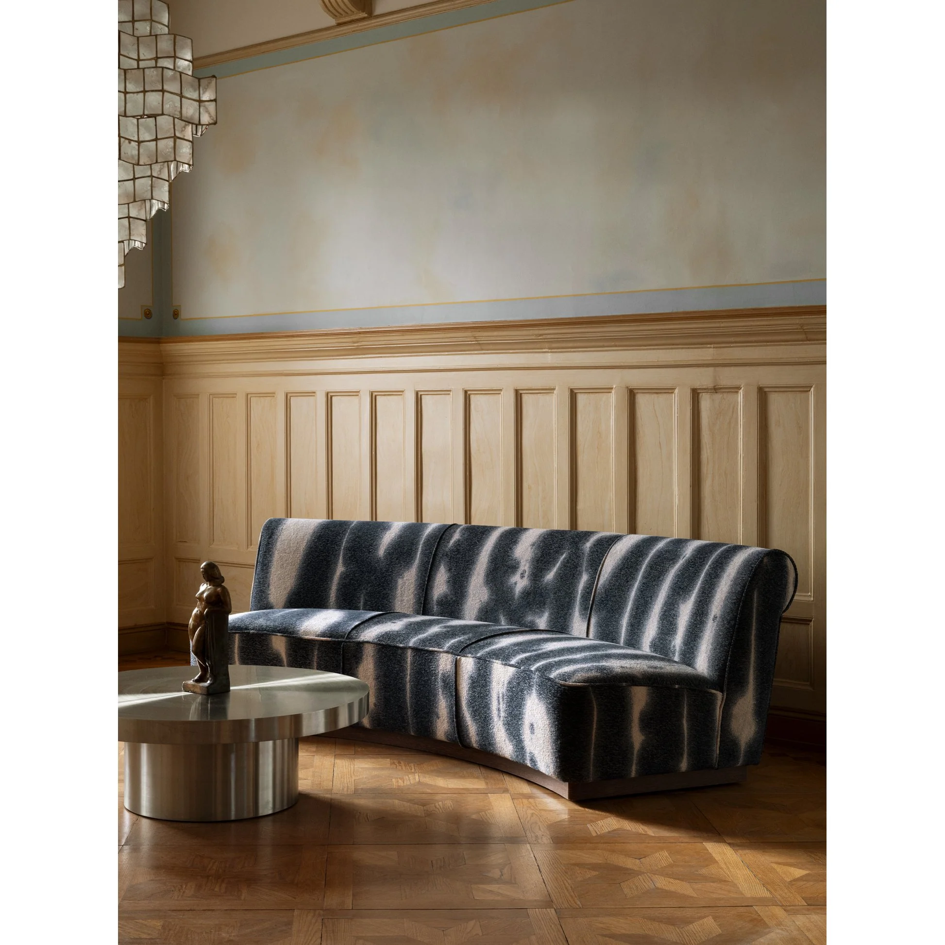 Paris Sofa - Xenia - Image 14