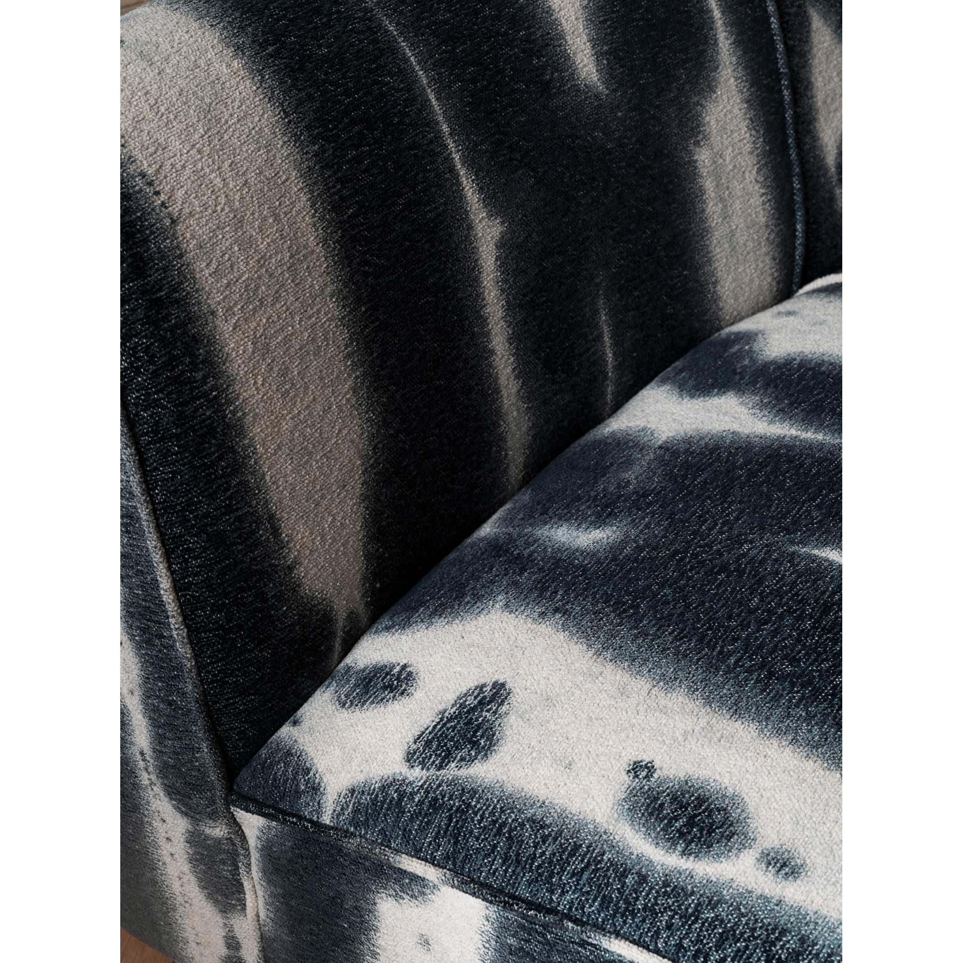 Paris Sofa - Xenia - Image 6