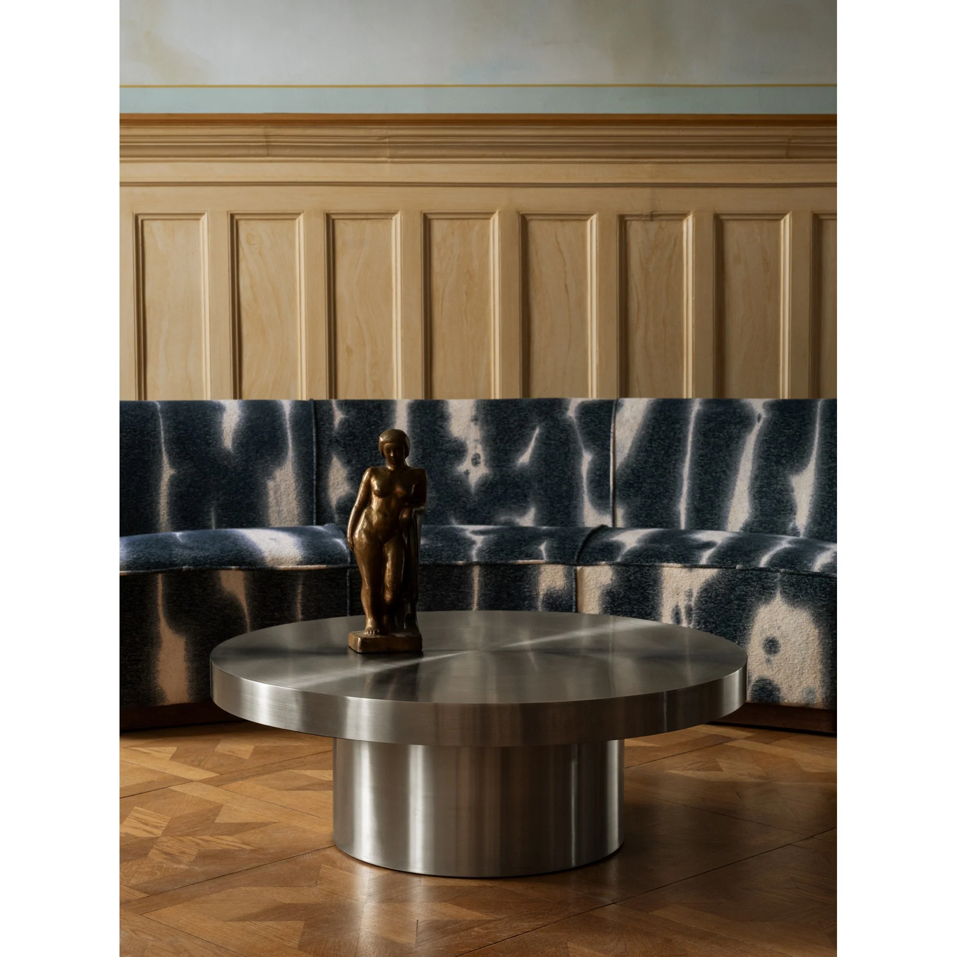 Paris Sofa - Xenia - Image 9