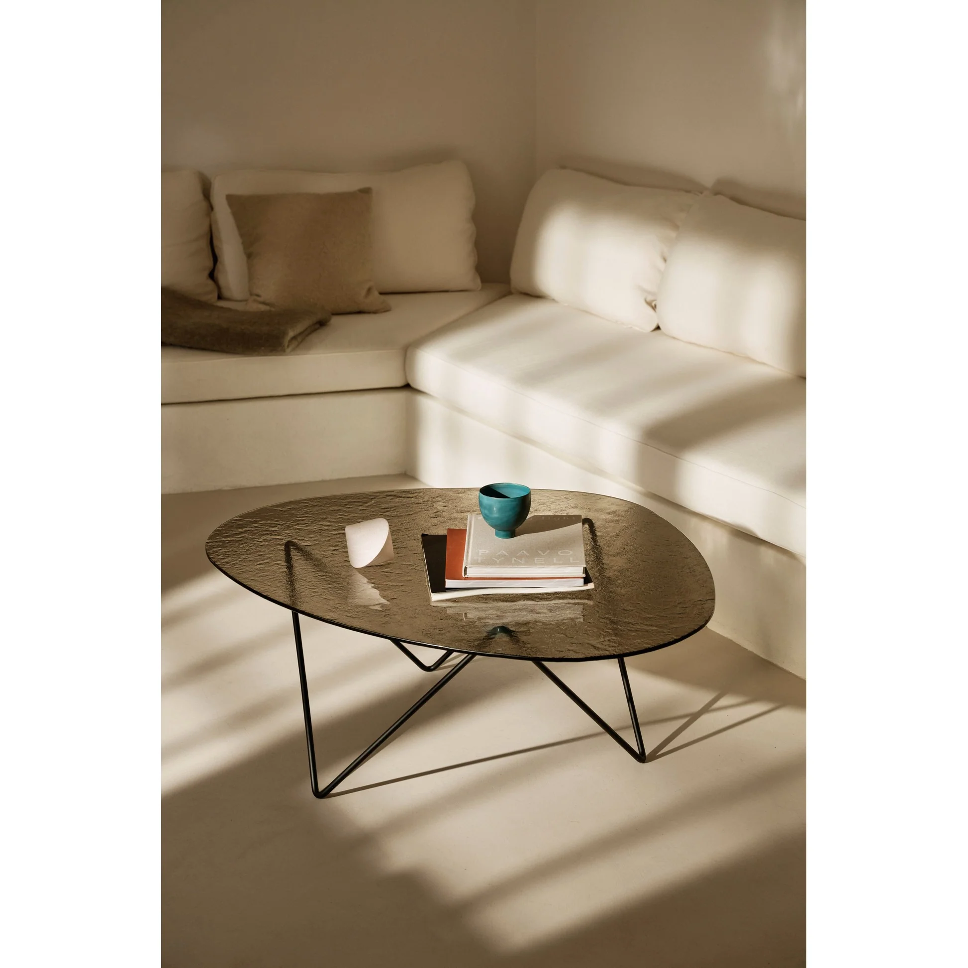 Pedrera Coffee Table - Transparent Glass, Chrome Base - Image 8