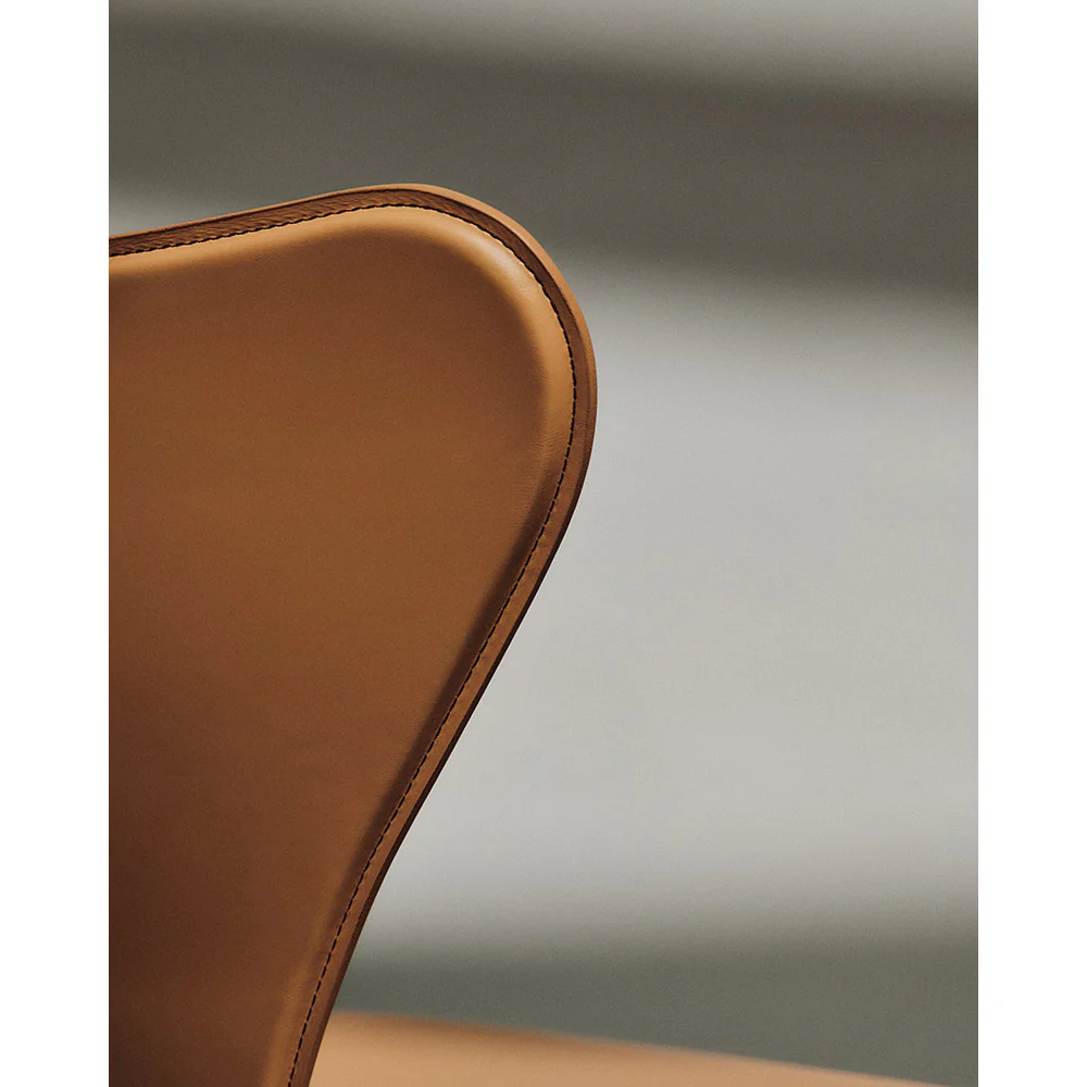 Series 7 Tailored Chair - Warm Ecru - Image 4
