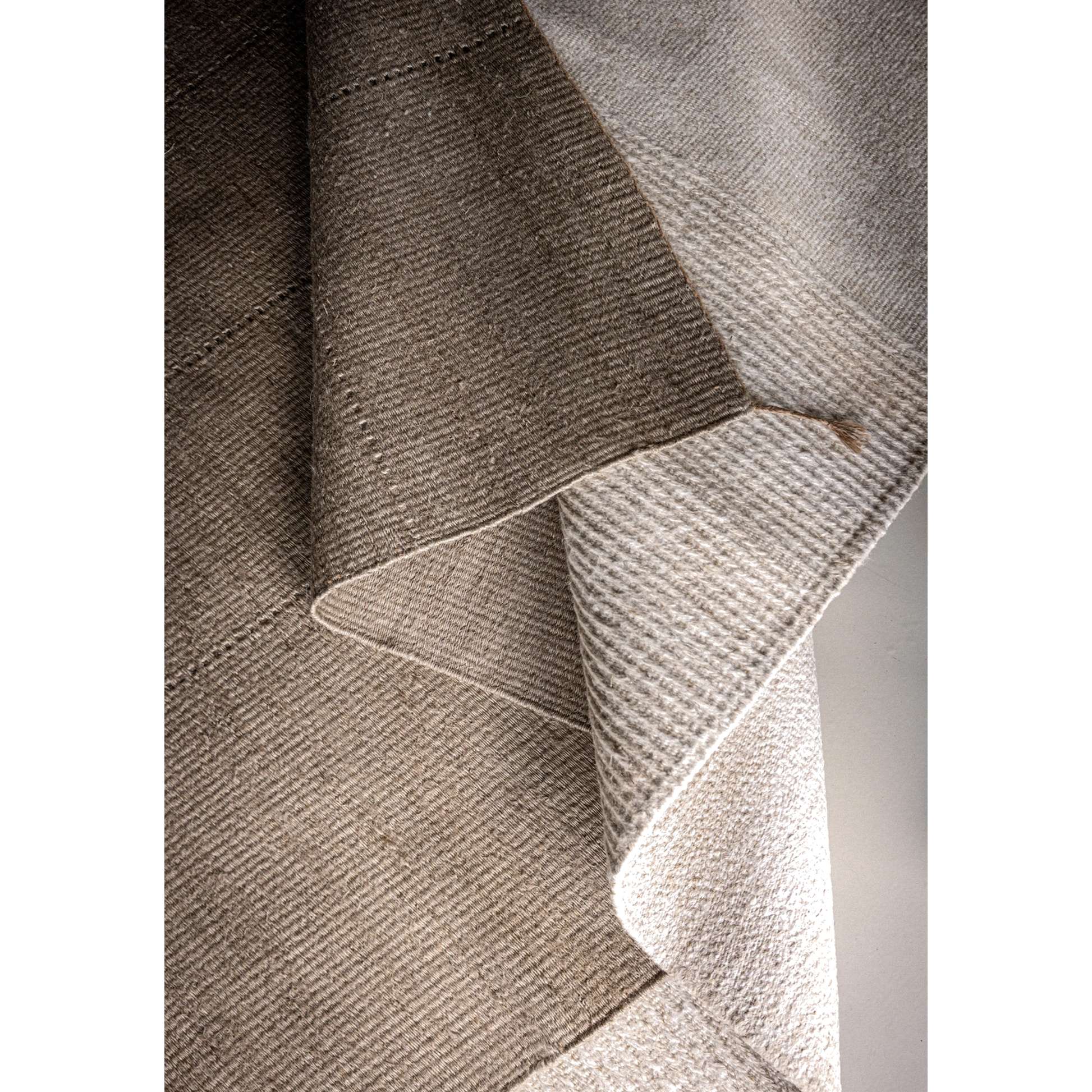Still Aya Rug - Natural - Image 5