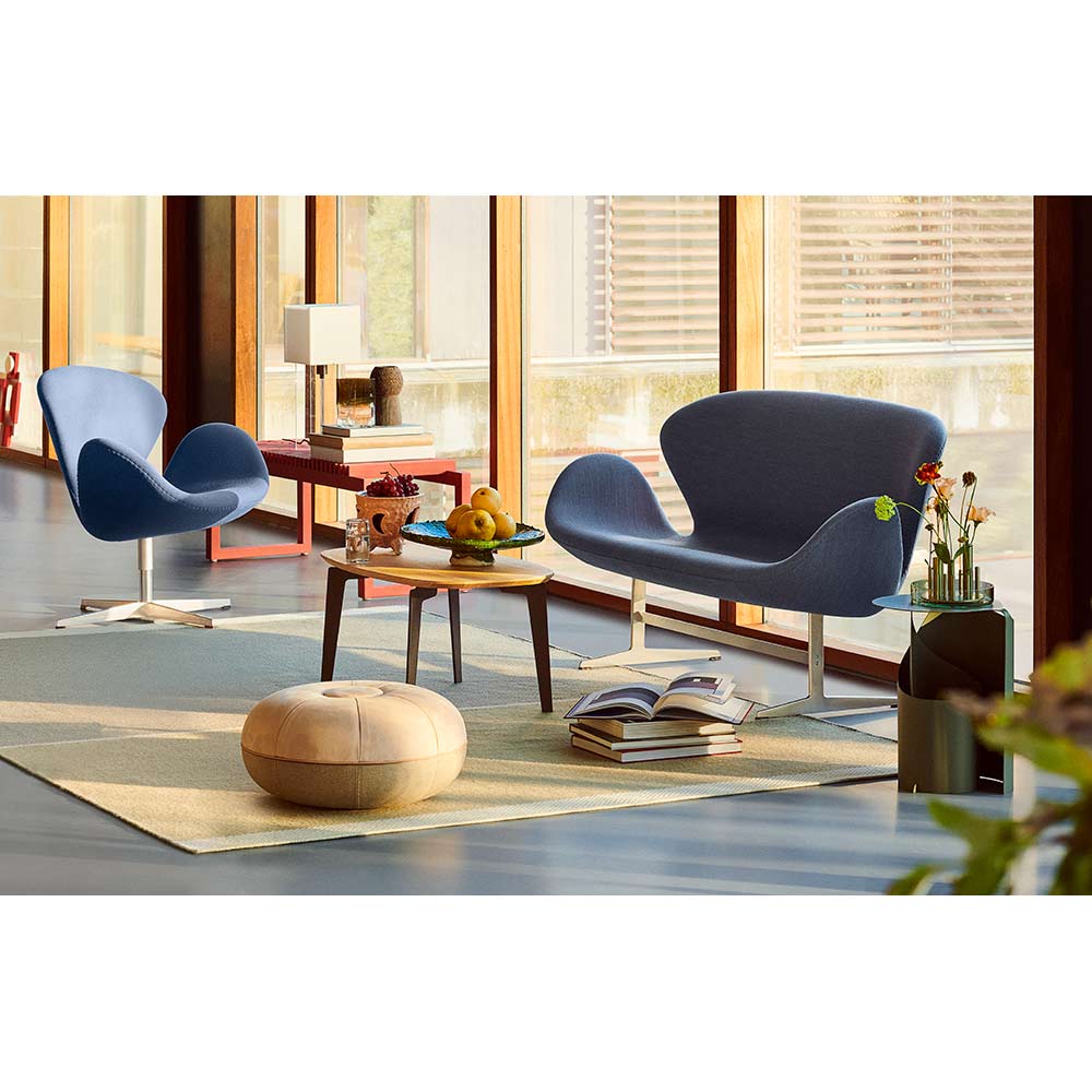Swan Sofa - Image 6