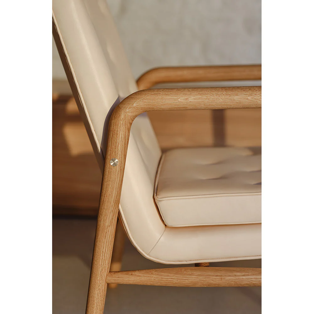 VLA76 Foyer Lounge Chair - Image 4